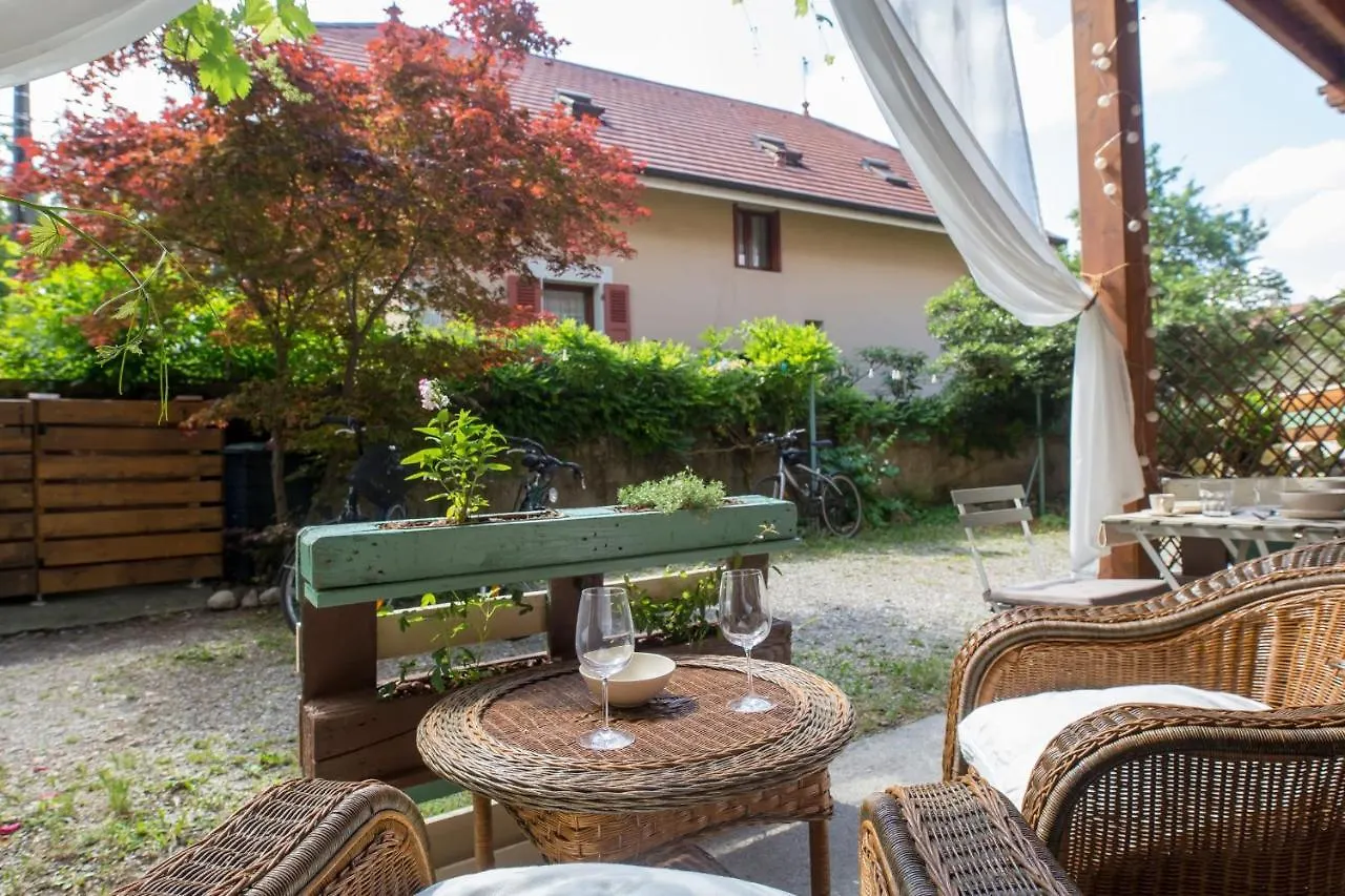 Le Petit Saigon Apartment Annecy