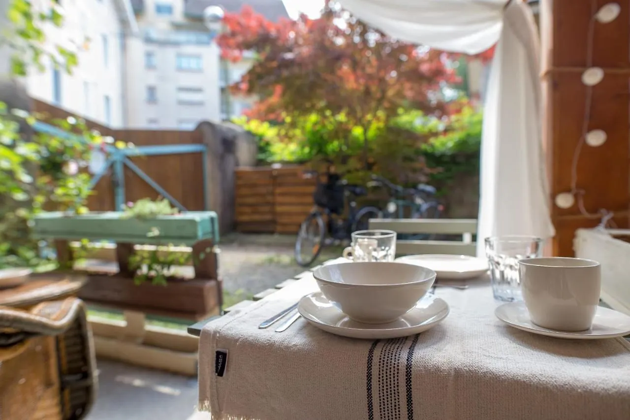 Le Petit Saigon Apartment Annecy France
